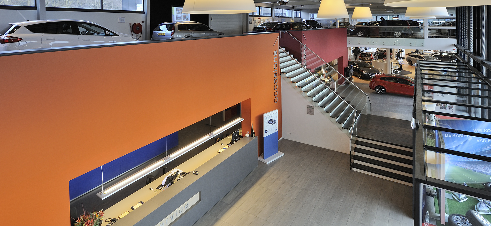 Interieur showroom inrichting Ford Broekhuis, Zeist - 