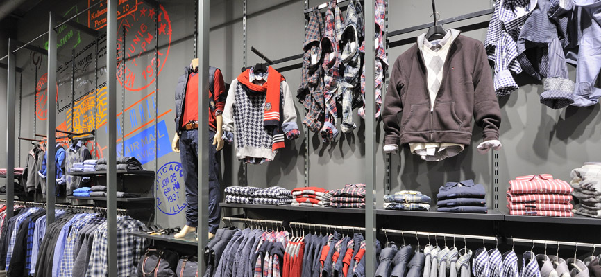 Speksnijder Mode, Veenendaal: Winkelinrichting kledingzaak - 