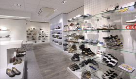 Smit Schoenen, Krabbendijke: winkelontwerp schoenenzaak - 