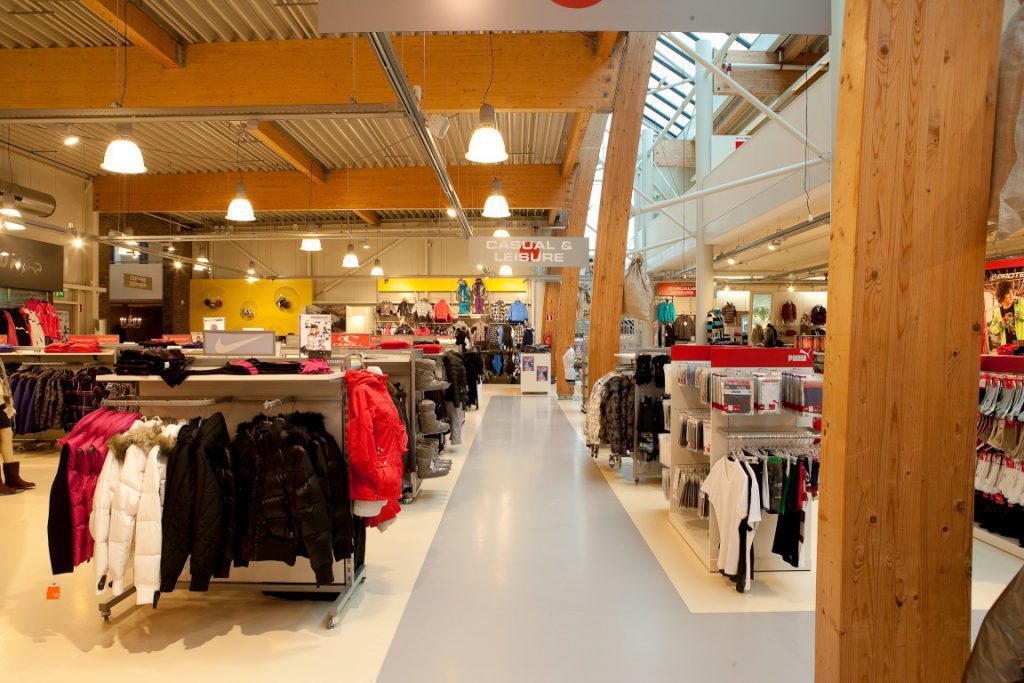 Interieur Intersport Superstore, Roden (NL)