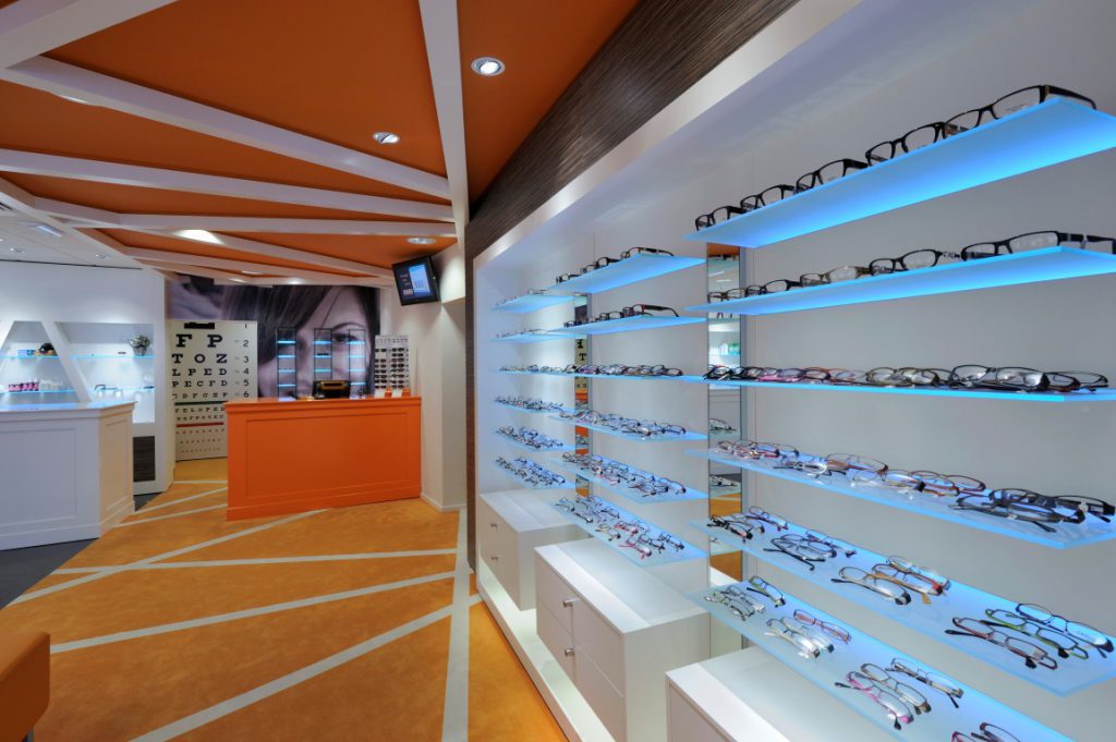 Tilroe Optiek Vlissingen: Interieurbouwer opticien