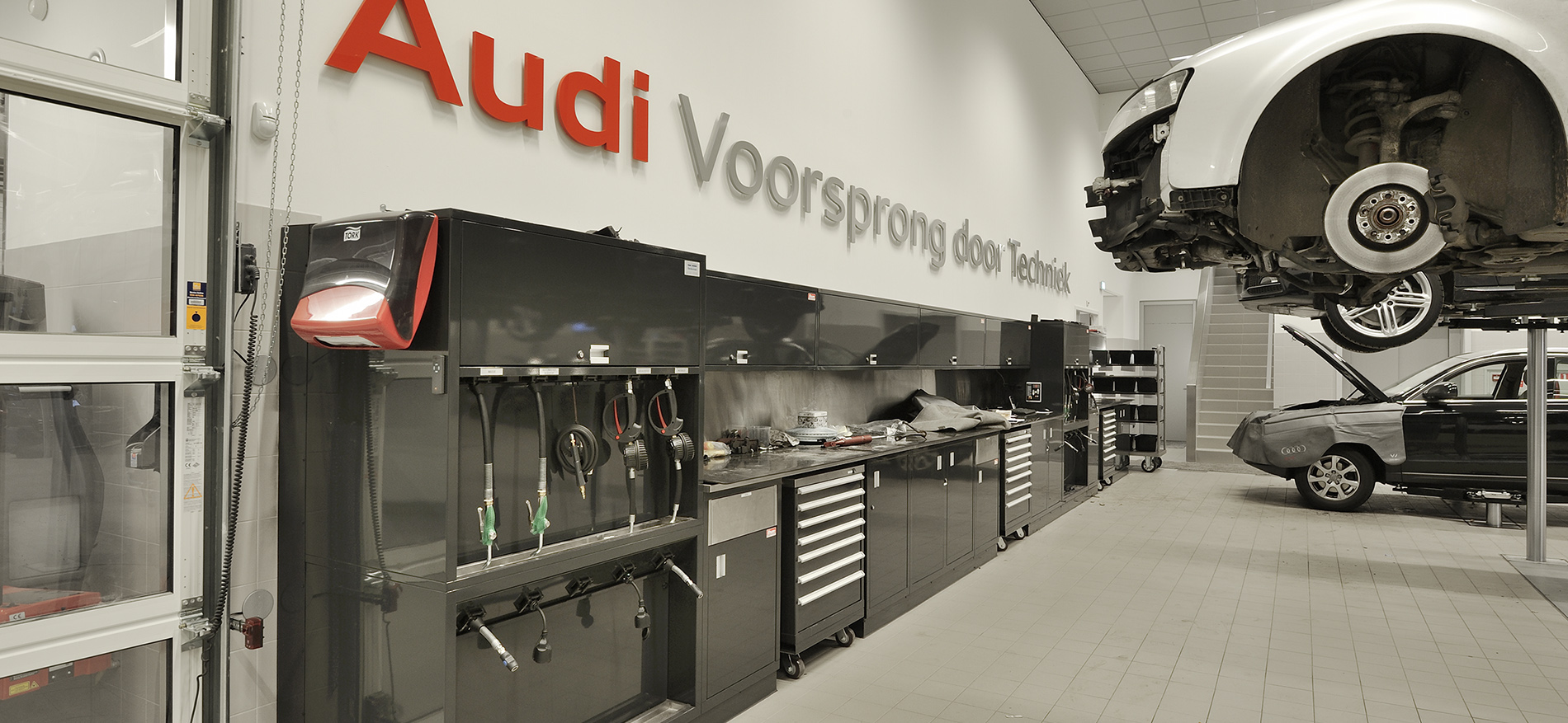 Inrichting showroom Audi by Pon, Amerfoort - 