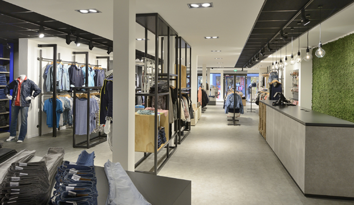 Peter Shop Coevorden > Retail design kledingwinkel door WSB - 