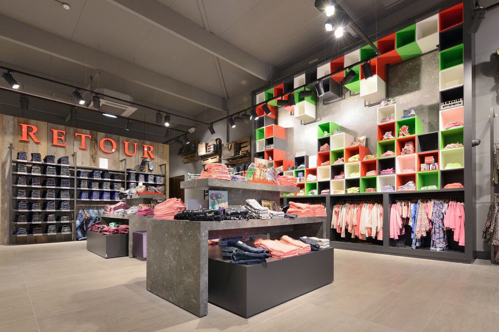 Opening outlet store Retour Jeans Denim de Luxe in Bataviastad