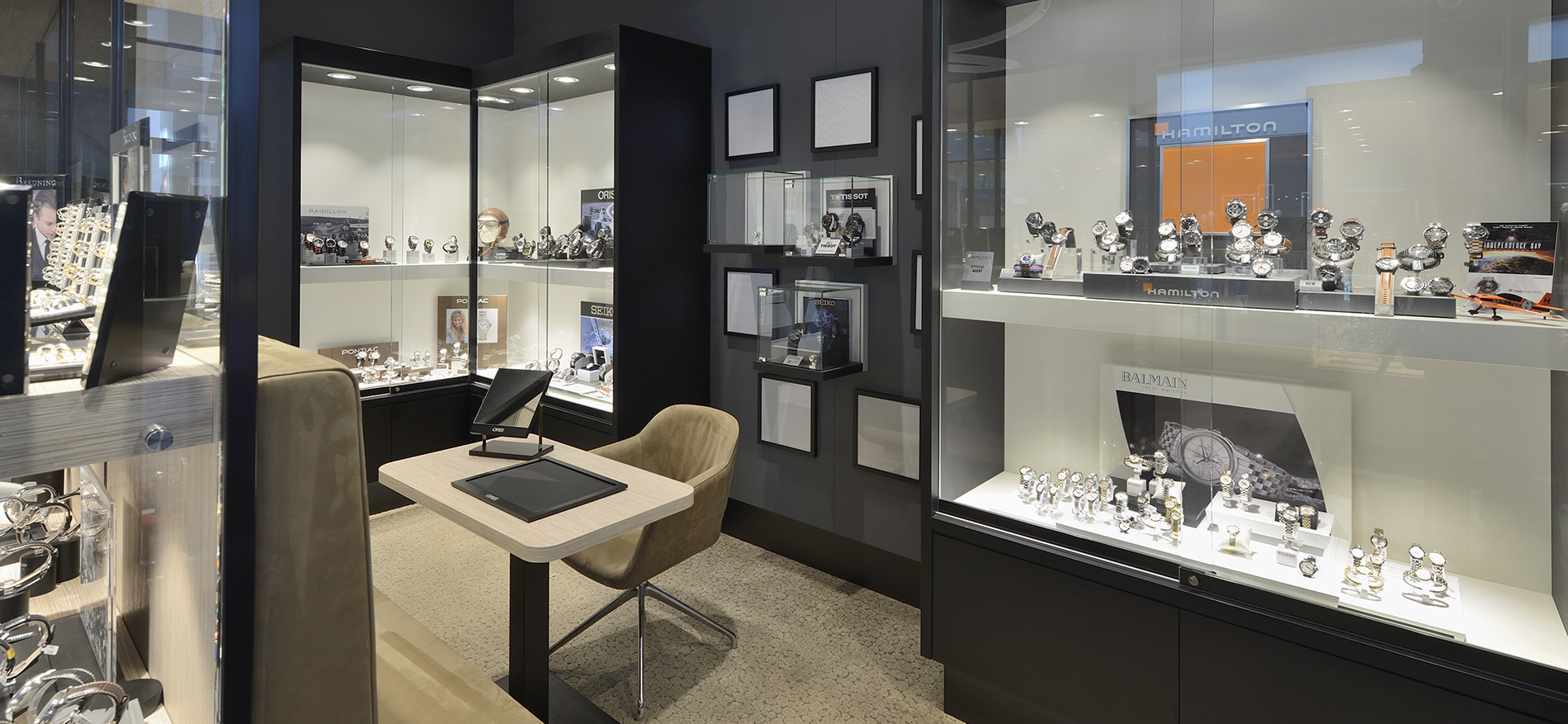 Bijouterie Laurent – Mons (BE): Stijlvolle winkelinrichting juwelier - Juweliers