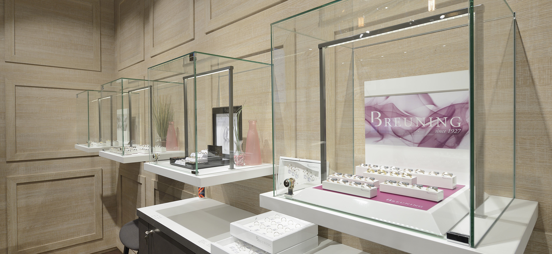 Breuning – Winkelconcept voor trouwringenspecialist in Stuttgart (DE) - Juweliers