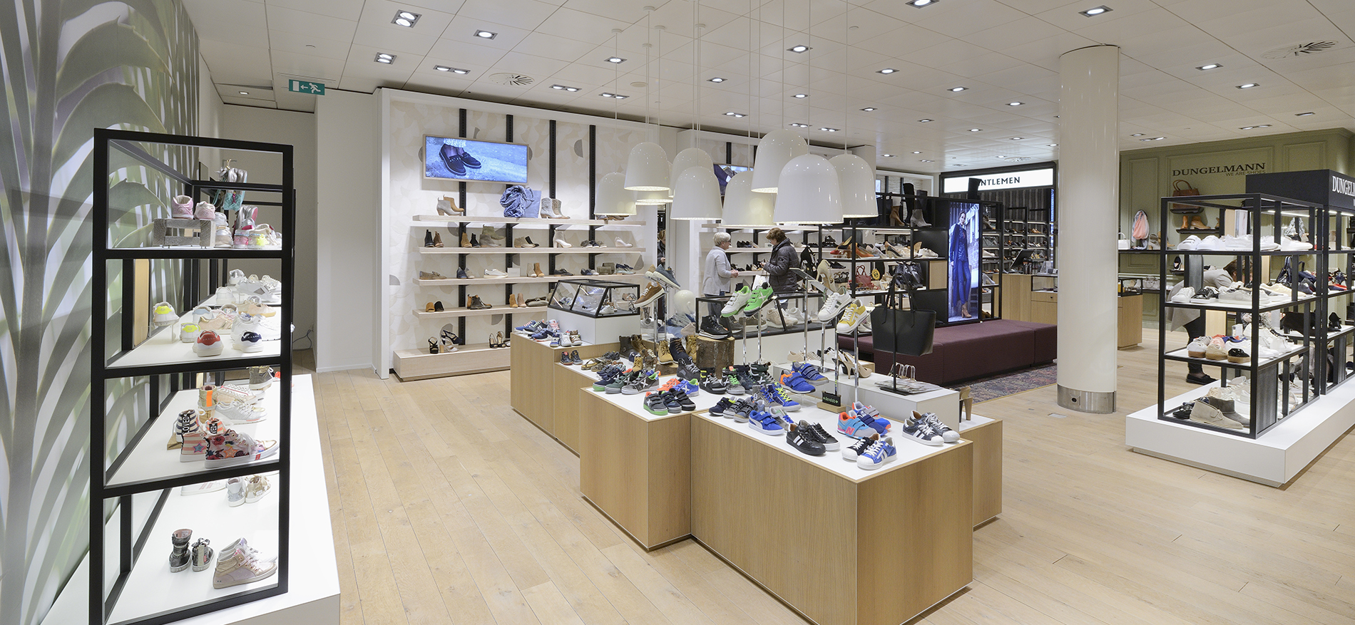 Shop-in-shop Dungelmann Schoenen bij Berden Mode in Uden - Schoenen