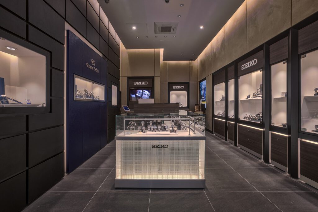 Winkelinrichting juwelier Seiko Amsterdam WSB Interieurbouw