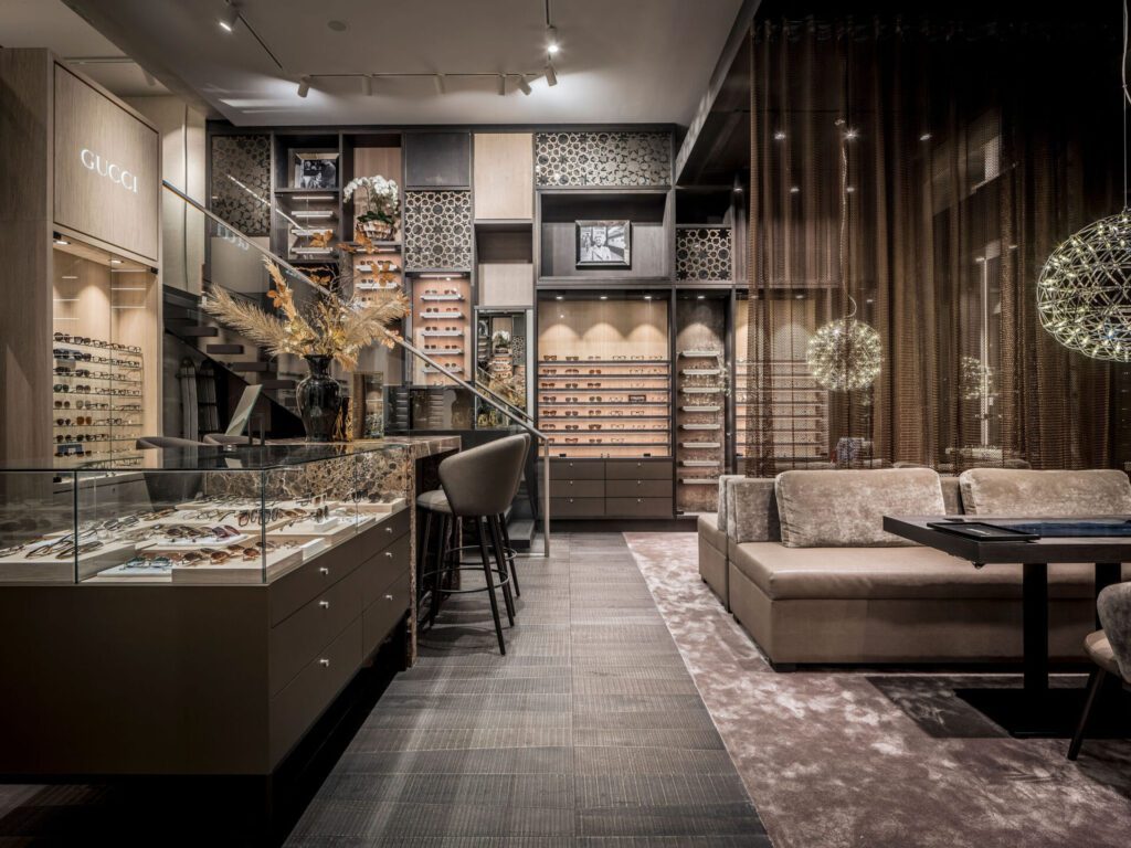 Winkelinrichting Optiek Akkerman Kruikade Rotterdam door WSBDESIGN.COM