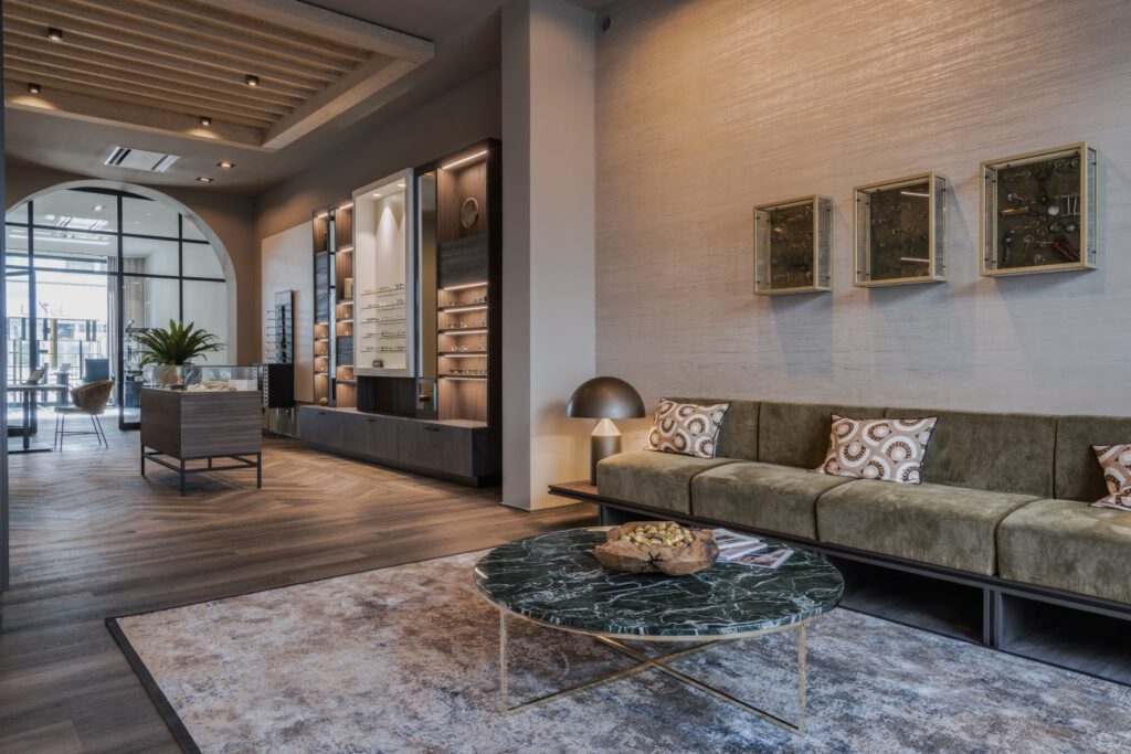 Optiekzaak ontwerp en realisatie luxe interieur door WSB Interieurbouw