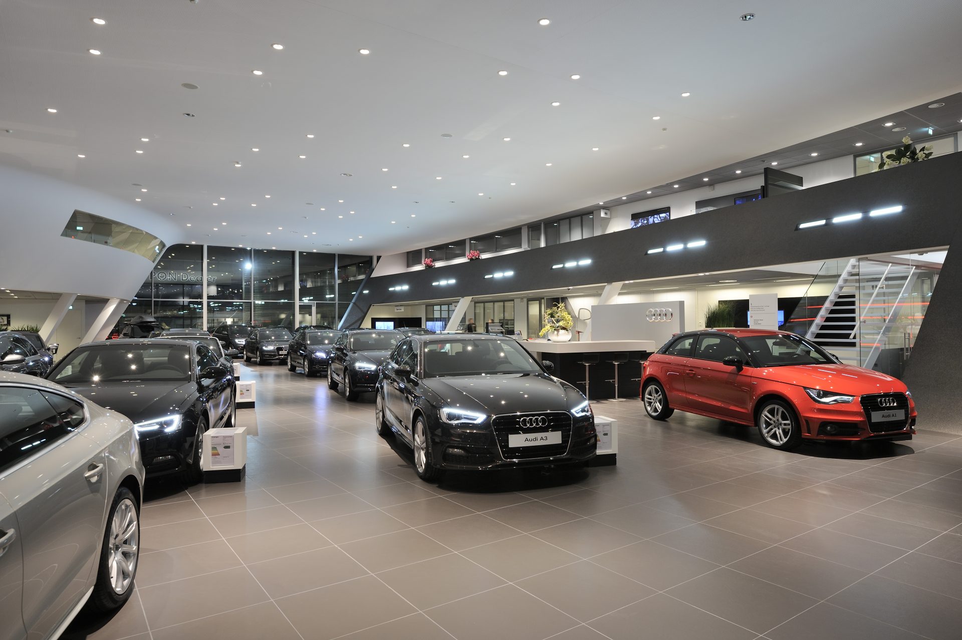Audi Showroom | Pon Dealer Amersfoort (NL)