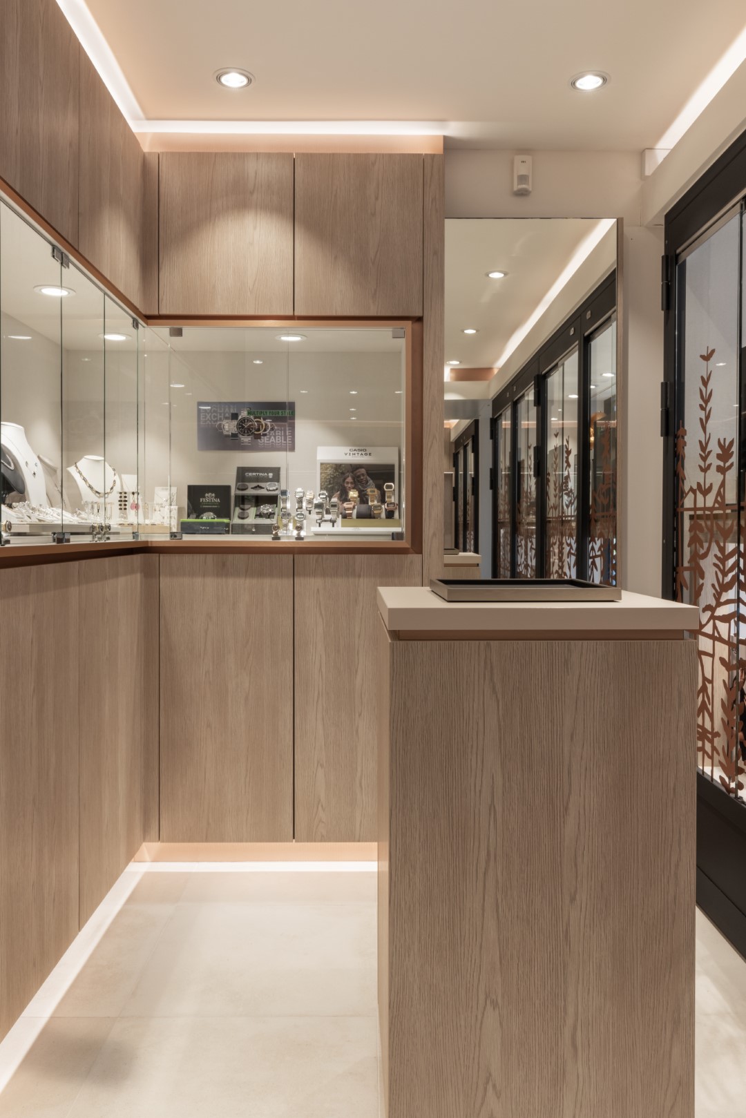 Interior design jewelry store Belgium