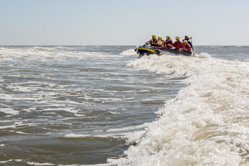 WSB-team tijdens een gezamenlijk uitje op zee